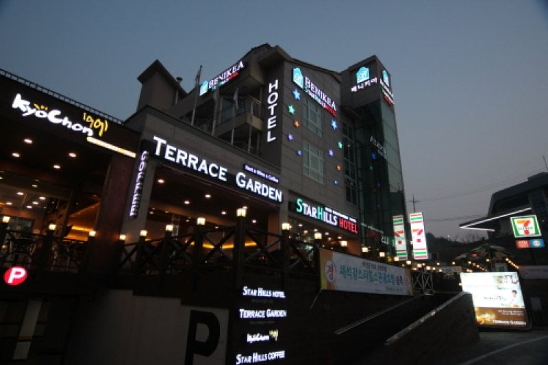 BENIKEA Chaeseokgang Starhills Hotel (베니키아 채석강 스타힐스 호텔) (1/23)