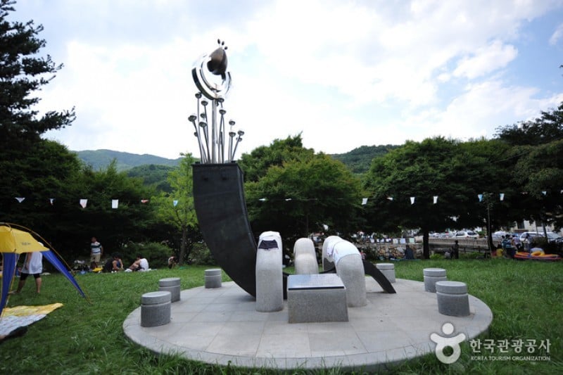 Muju Gucheong-dong Special Tourist Zone  (4/5)