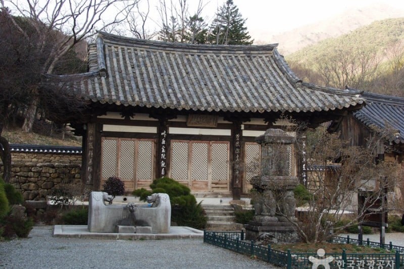 Hwaeomsa Temple  (11/20)