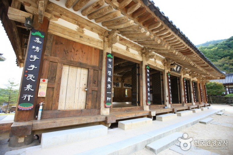 Hwaeomsa Temple  (17/20)