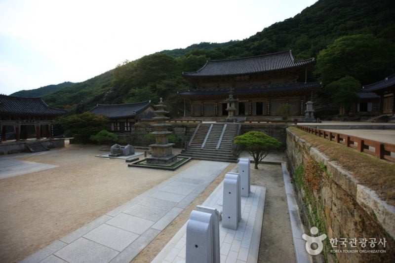 Hwaeomsa Temple  (19/20)