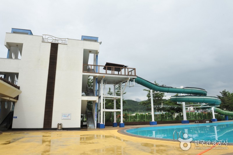 Yulpo Beach and Seawater Pool  (11/11)