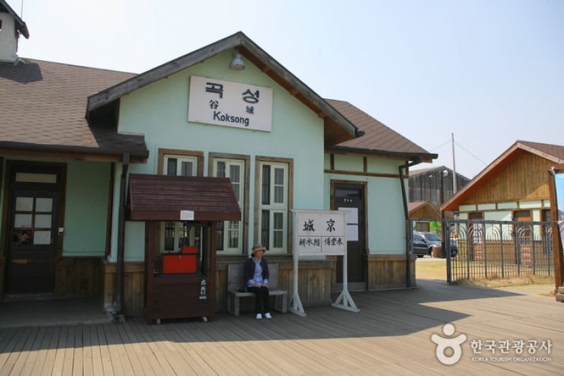 Steam Engine Train and Rail Bike along Seomjingang River  (2/4)
