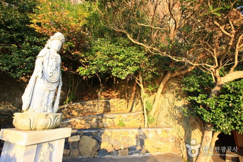 Hyangiram Hermitage  (14/35)