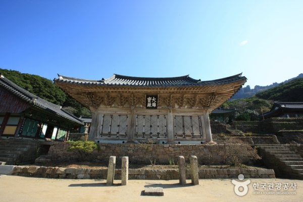 Mihwangsa Temple / Dosolam