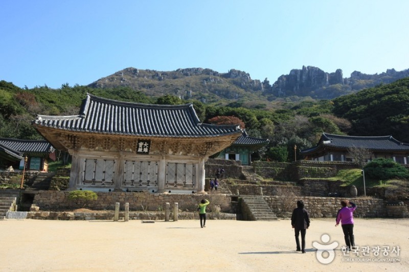 Mihwangsa Temple / Dosolam  (2/25)
