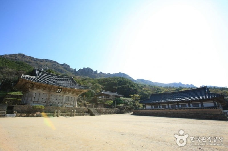 Mihwangsa Temple / Dosolam  (3/25)