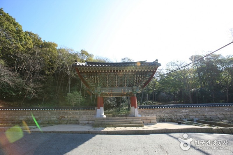Mihwangsa Temple / Dosolam  (20/25)
