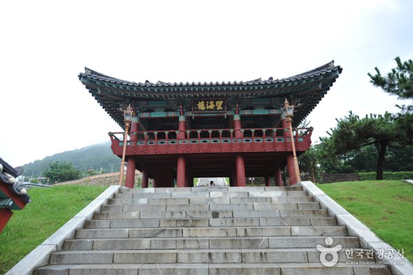 Jinnamgwan Hall