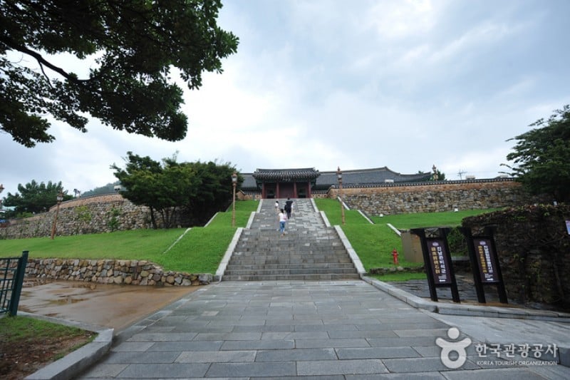 Jinnamgwan Hall  (4/9)