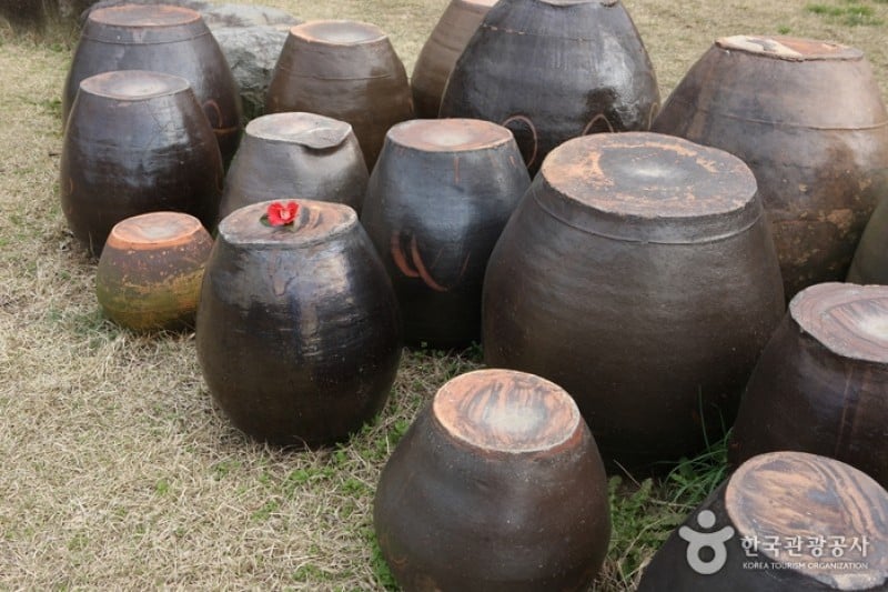 Yeongam Pottery Museum  (10/13)