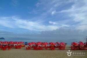 Sinji Myeongsasimni Beach 