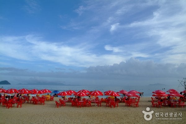 Sinji Myeongsasimni Beach