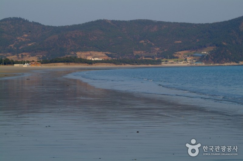 Sinji Myeongsasimni Beach  (2/26)