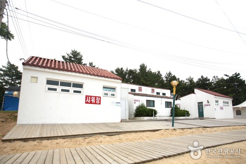Sinji Myeongsasimni Beach  (17/26)