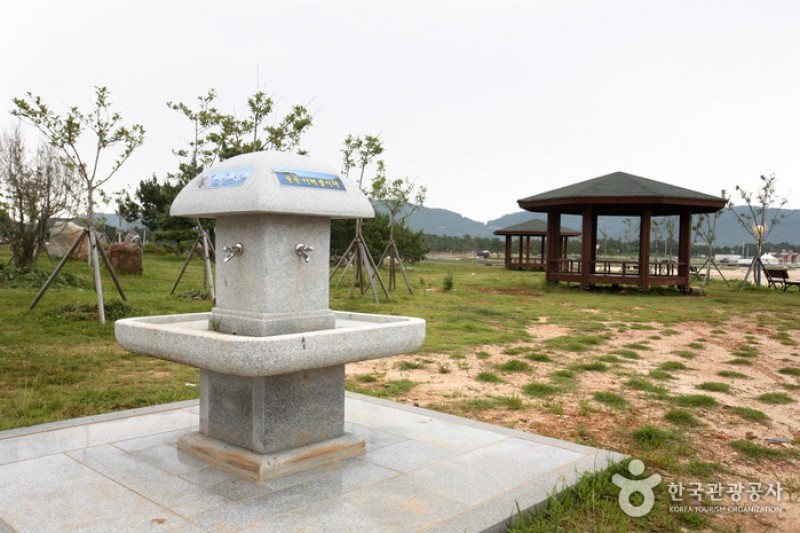 Sinji Myeongsasimni Beach  (18/26)
