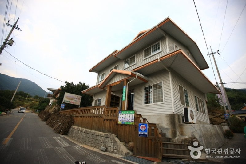 Gurye Sansuyu Village  (7/10)