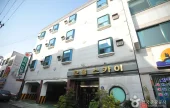 Sky Motel 