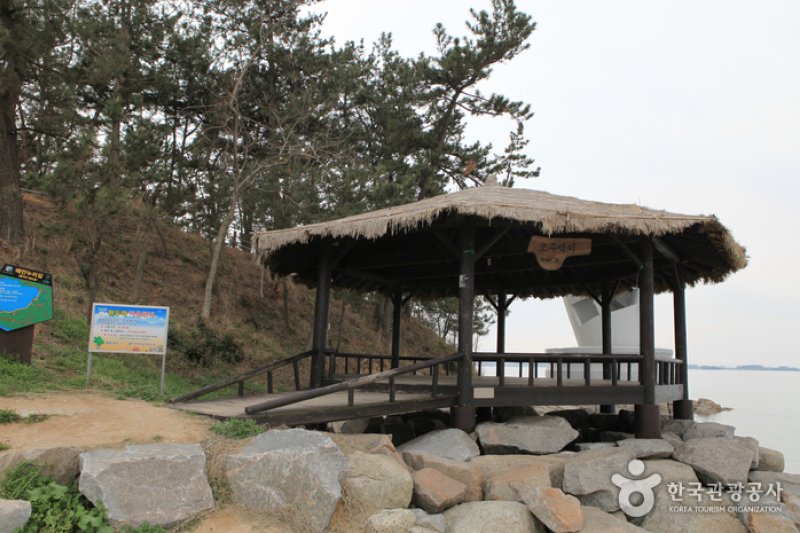 Dolmeori Beach (돌머리해수욕장) (4/7)