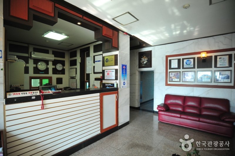 France Motel - Goodstay  (5/10)