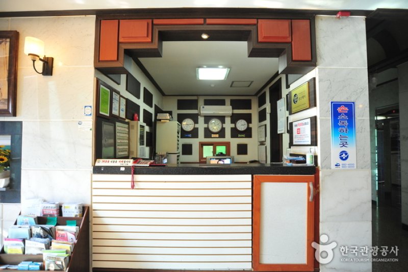 France Motel - Goodstay  (6/10)