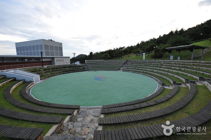 The National Center for Korean Namdo Performing Arts  (2/11)