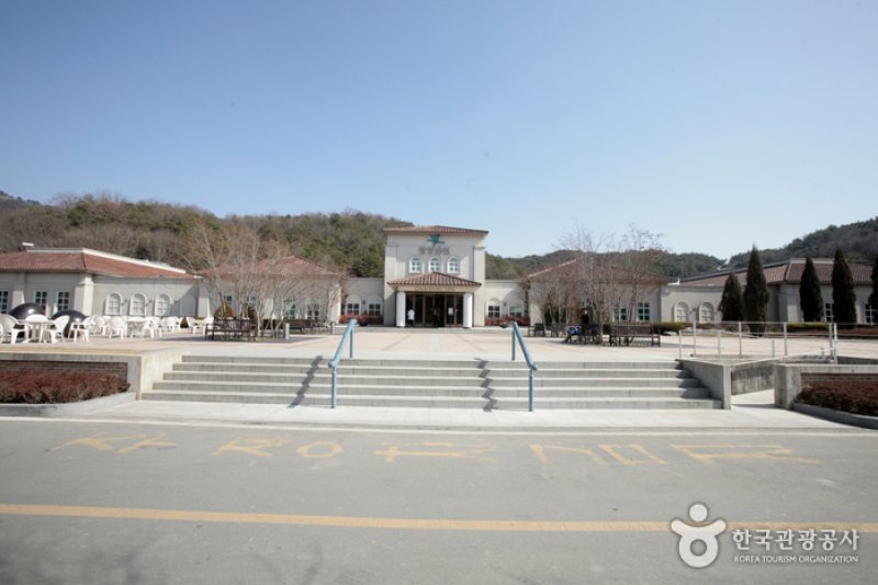 Damyang Resort Tourist Hotel 