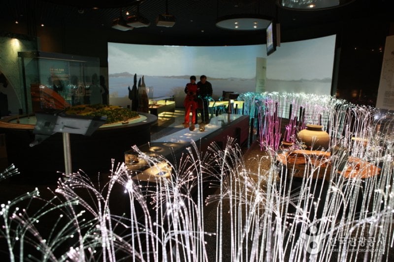 ChangPoGo Memorial Hall  (8/22)