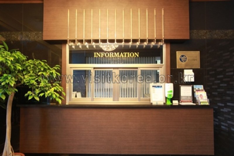 Charmang Hotel - Goodstay  (1/5)