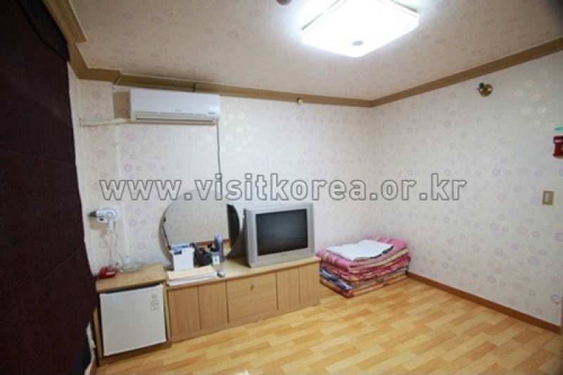 Hwaeomgak Pension (22/49)