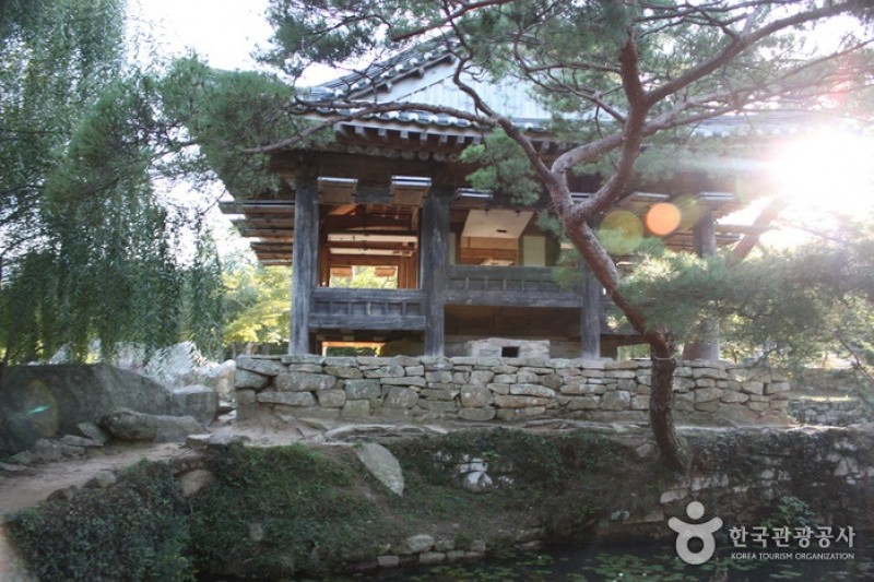Bogildo Island Seyeonjeong Pavilion  (3/13)