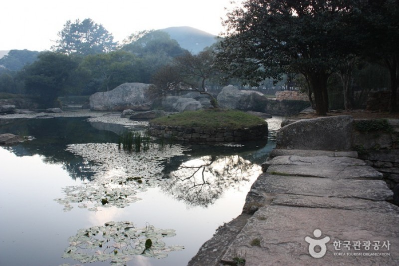Bogildo Island Seyeonjeong Pavilion  (10/13)