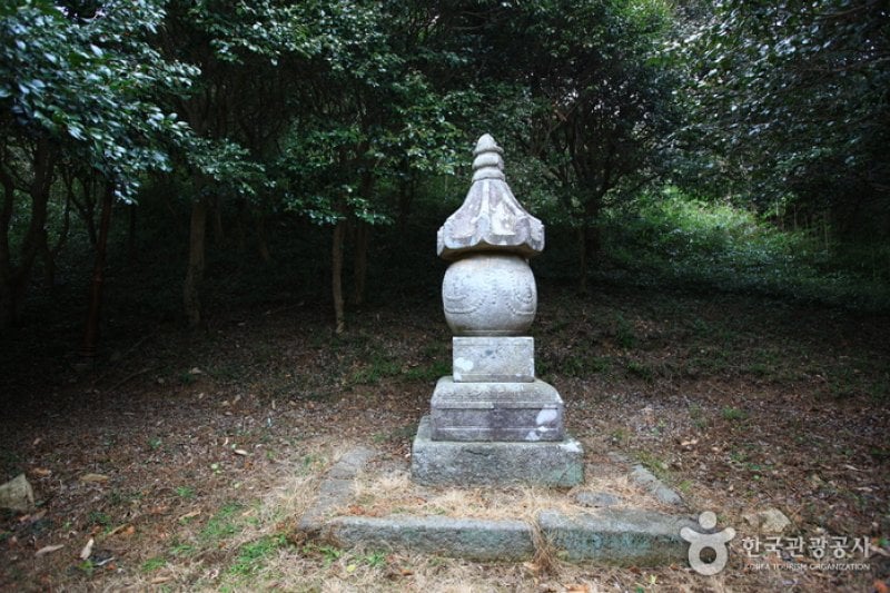 Baengnyeonsa Temple (Gangjin) (백련사-강진) (15/20)