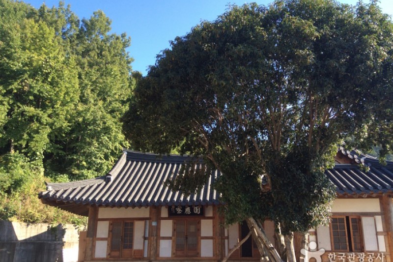 Heungryunsa Temple  (1/5)