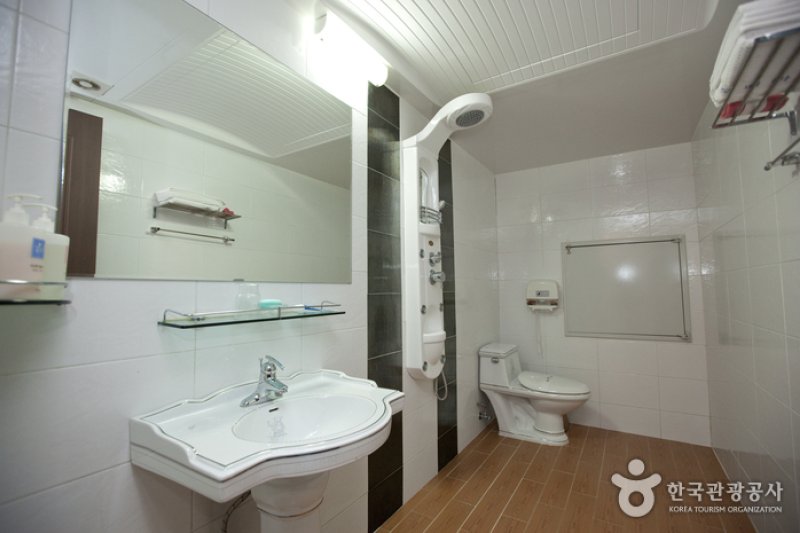 Opera Motel - Goodstay  (13/13)