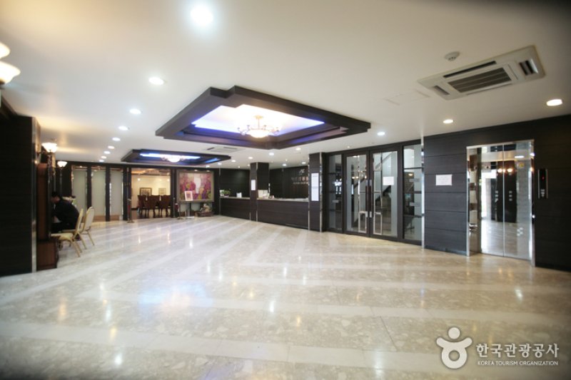 Baegyang Tourist Hotel  (5/36)