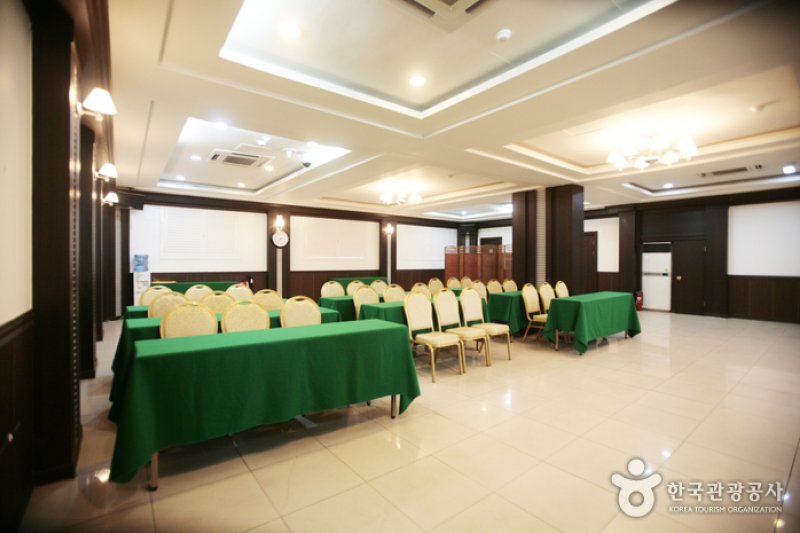 Baegyang Tourist Hotel  (9/36)
