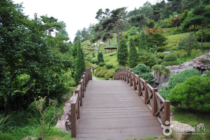 Birthplace of Baekje Buddhism  (3/15)