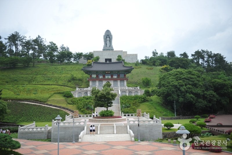 Birthplace of Baekje Buddhism  (5/15)