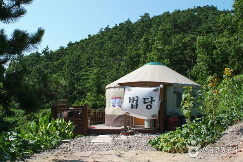 Birthplace of Baekje Buddhism  (9/15)