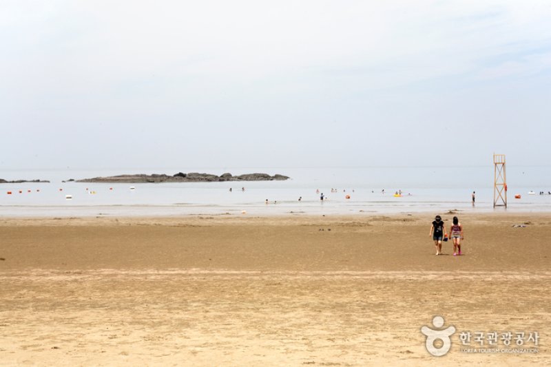Gamami Beach  (15/20)