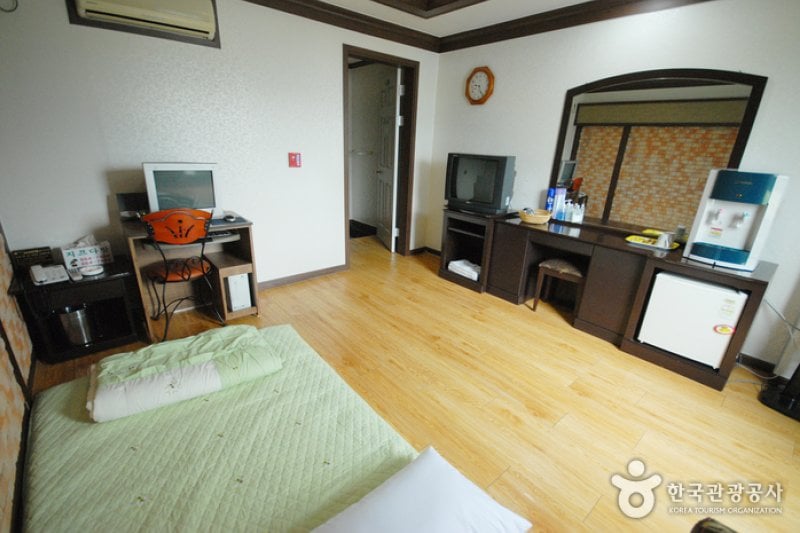 Jinsong Tourist Hotel  (5/7)