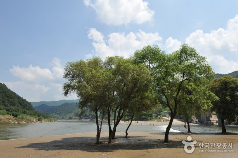 Amnok Resort  (4/4)