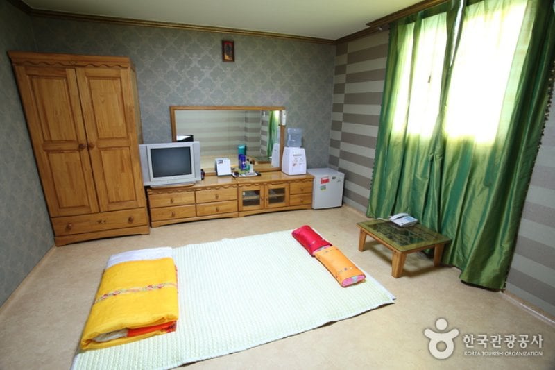 Silla Motel - Goodstay  (2/14)