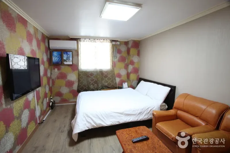 Silla Motel - Goodstay  (10/14)