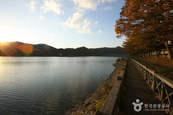 Jangseongho Lake Resort