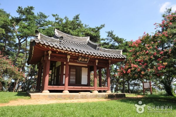 Damyang Songgangjeong Pavilion
