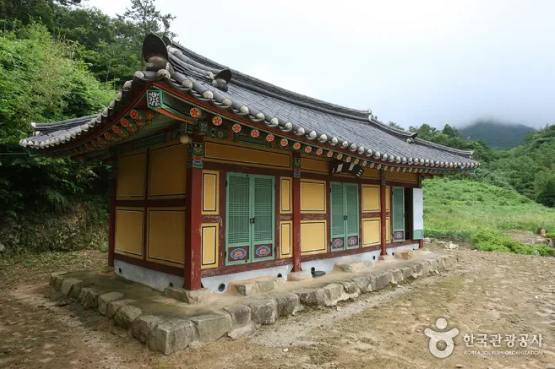 Cheongwansa Temple  (10/18)