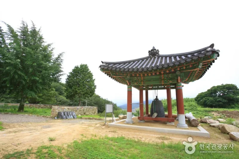 Cheongwansa Temple  (14/18)
