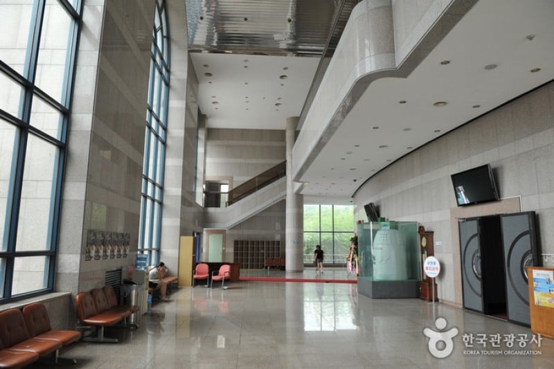 Mokpo Culture &amp; Arts Center  (4/10)